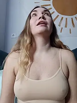 KisaVixen online show from December 2025 12:31:01 PM