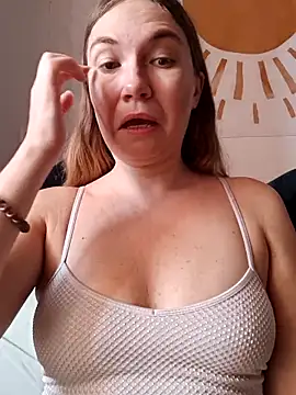 Snapshot of KisaVixen chatting on October 2025 09:07:01 AM KisaVixen online show from October 2025 09:07:01 AM