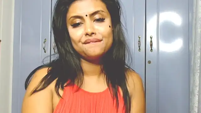 Indian GlowingMiax online show from October 2025 07:33:02 PM