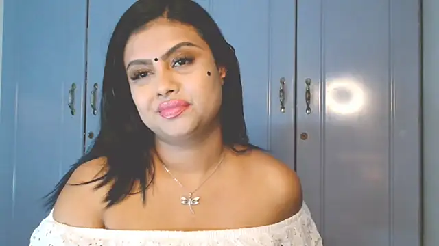 Indian GlowingMiax online show from October 2025 06:19:02 PM