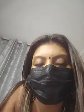 Snapshot of Indian_GlowingMiax chatting on June 2026 10:37:01 PM Indian GlowingMiax online show from June 2026 10:37:01 PM