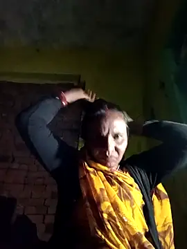 Snapshot of Rubi12A chatting on December 2025 11:10:01 PM Rubi12A online show from December 2025 11:10:01 PM