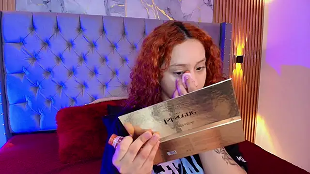 Suxan White  online show from January 2026 12:20:02 PM