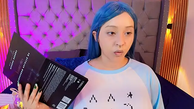 Suxan White  online show from March 2026 12:59:01 PM