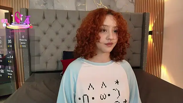 Snapshot of Suxan_White_ chatting on November 2025 11:58:01 AM Suxan White online show from November 2025 11:58:01 AM