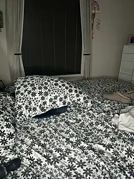 Snapshot of MysteriousMylaX chatting on October 2025 06:40:01 PM MysteriousMylaX online show from October 2025 06:40:01 PM