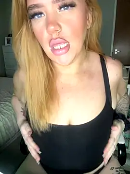 Snapshot of MysteriousMylaX chatting on November 2025 01:04:01 PM MysteriousMylaX online show from November 2025 01:04:01 PM