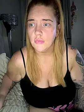 Snapshot of MysteriousMylaX chatting on November 2025 01:09:01 AM MysteriousMylaX online show from November 2025 01:09:01 AM