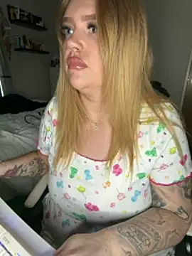 MysteriousMylaX online show from April 2026 06:09:01 PM