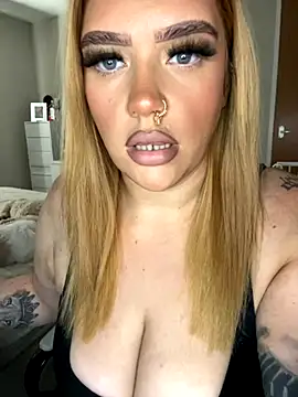 Snapshot of MysteriousMylaX chatting on November 2025 11:48:03 AM MysteriousMylaX online show from November 2025 11:48:03 AM