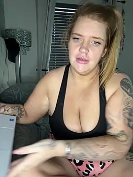 MysteriousMylaX online show from December 2025 10:28:02 AM