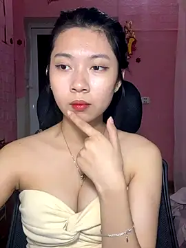 Snapshot of Phthao chatting on November 2025 03:27:02 PM Phthao online show from November 2025 03:27:02 PM