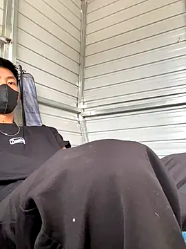 linh21107 online show from October 2025 05:52:02 AM