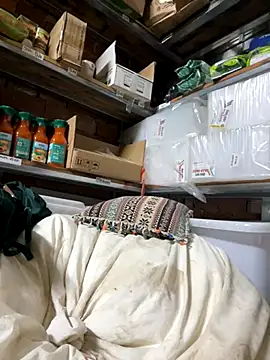 linh21107 online show from December 2025 01:50:02 AM