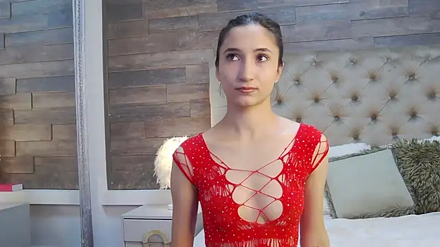 Snapshot of CarolinaBlair chatting on October 2025 06:32:01 AM CarolinaBlair online show from October 2025 06:32:01 AM