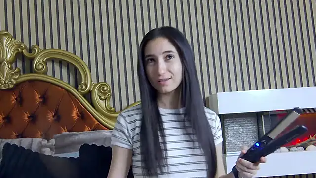CarolinaBlair online show from May 2026 03:43:01 AM