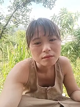 Snapshot of linda_bae00 chatting on May 2026 01:03:01 AM linda bae00 online show from May 2026 01:03:01 AM