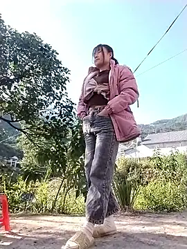 linda bae00 online show from November 2025 01:50:01 AM