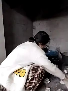 linda bae00 online show from November 2025 12:44:01 AM