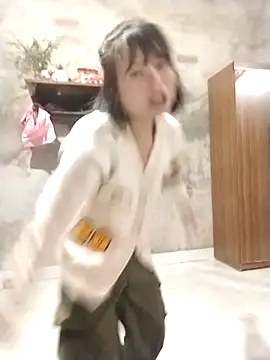 linda bae00 online show from February 2026 01:02:01 PM