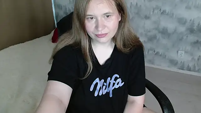 Snapshot of AdelinaLawson chatting on June 2026 06:21:02 AM AdelinaLawson online show from June 2026 06:21:02 AM