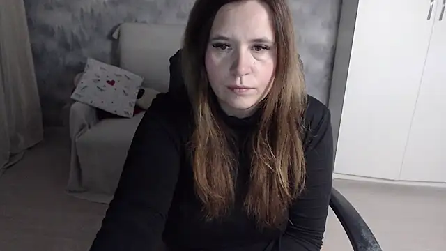 AdelinaLawson online show from November 2025 05:57:01 PM