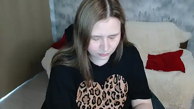 Snapshot of AdelinaLawson chatting on June 2026 02:53:02 AM AdelinaLawson online show from June 2026 02:53:02 AM