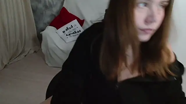 Snapshot of AdelinaLawson chatting on February 2026 12:47:02 PM AdelinaLawson online show from February 2026 12:47:02 PM