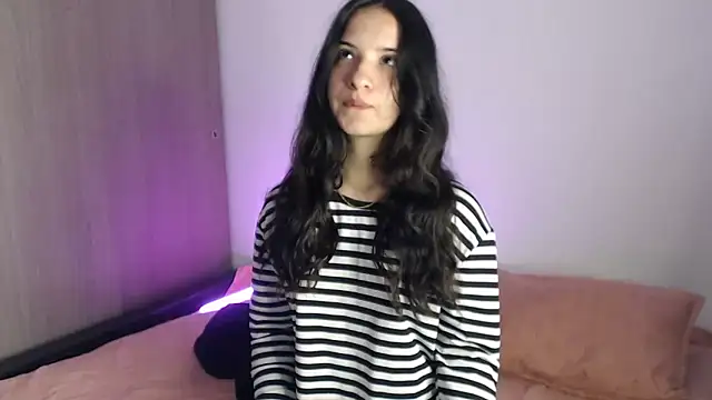   abrill   online show from December 2025 08:06:02 AM