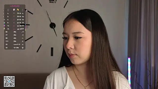 AlberthaEscue online show from September 2025 04:15:01 AM