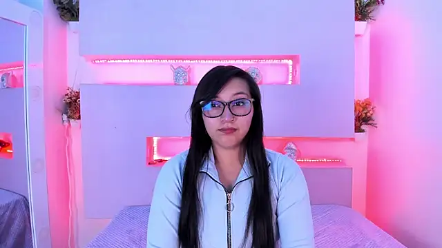 Skye bluee  online show from October 2025 03:28:02 AM