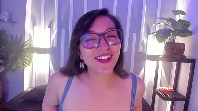 Skye bluee  online show from September 2025 03:05:01 AM