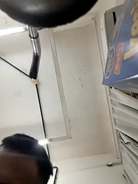 EmeyErre online show from April 2026 06:21:02 AM