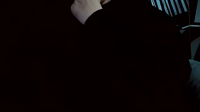 Snapshot of fetishslut4u chatting on September 2025 04:07:01 AM fetishslut4u online show from September 2025 04:07:01 AM