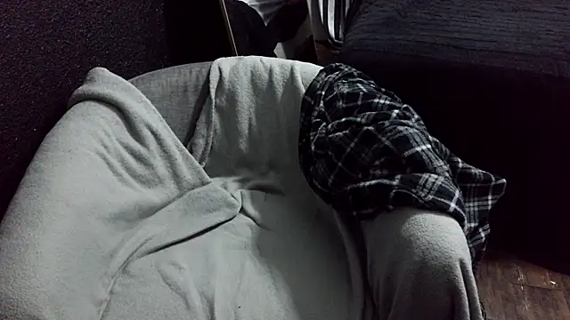 Snapshot of fetishslut4u chatting on October 2025 02:43:02 AM fetishslut4u online show from October 2025 02:43:02 AM