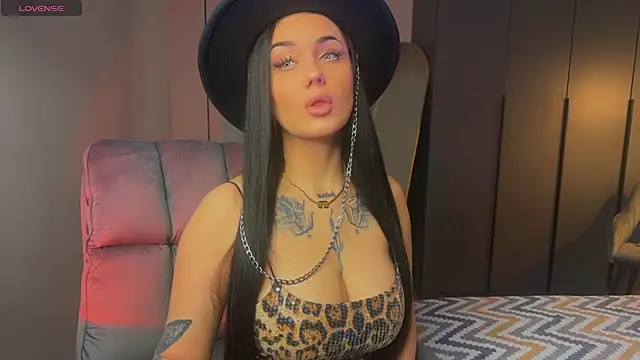 Snapshot of mygoddesshecate chatting on October 2025 02:57:01 AM mygoddesshecate online show from October 2025 02:57:01 AM