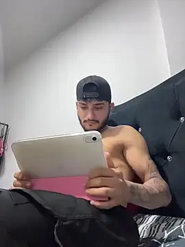 Nas-z09 online show from February 2026 09:47:01 PM