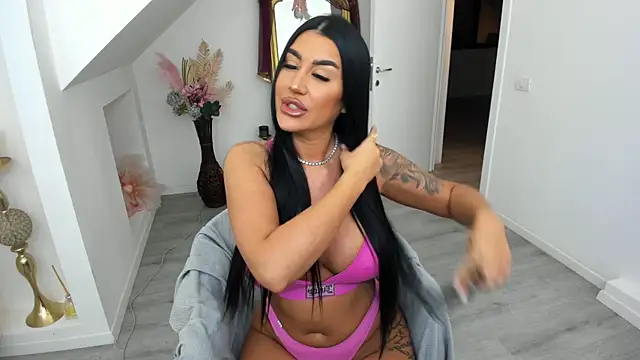 Ranya Evy online show from February 2026 04:17:02 PM