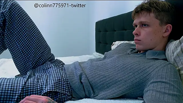 Snapshot of TalkingHead_0_ chatting on December 2025 09:42:01 PM TalkingHead 0 online show from December 2025 09:42:01 PM