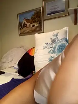 Snapshot of Missparis chatting on November 2025 08:30:01 PM Missparis online show from November 2025 08:30:01 PM