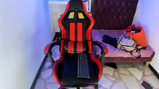 alison moon7 online show from November 2025 02:54:02 PM