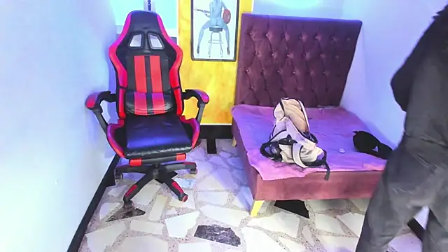 alison moon7 online show from November 2025 11:13:02 AM