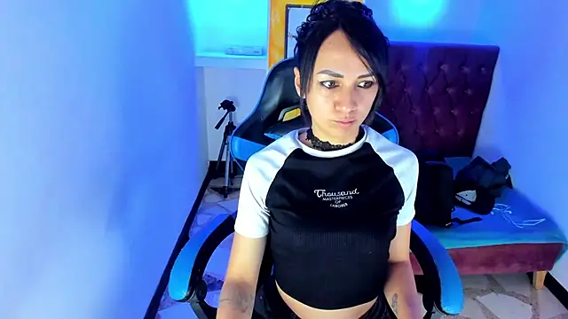 alison moon7 online show from November 2025 12:19:02 PM