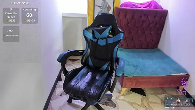 alison moon7 online show from December 2025 12:29:01 PM