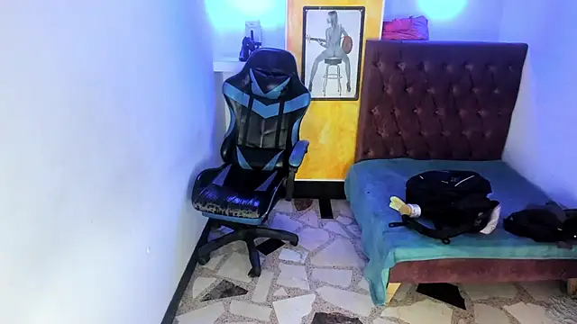 alison moon7 online show from November 2025 12:53:02 PM