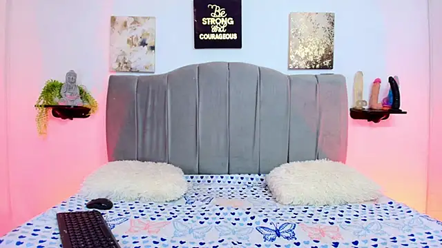 Maddy Esther online show from September 2025 03:57:01 AM