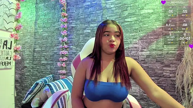 Snapshot of karoll__sex chatting on October 2025 01:58:02 PM karoll sex online show from October 2025 01:58:02 PM