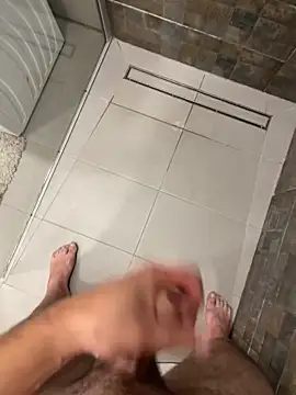 MrZli online show from October 2025 04:17:01 PM