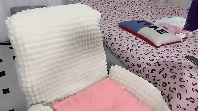 Snapshot of Xiali-166 chatting on October 2025 11:31:02 AM Xiali-166 online show from October 2025 11:31:02 AM