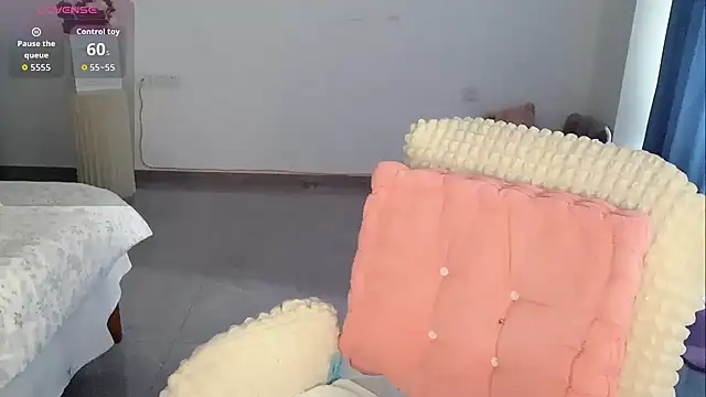 Snapshot of Xiali-166 chatting on December 2025 03:13:02 AM Xiali-166 online show from December 2025 03:13:02 AM